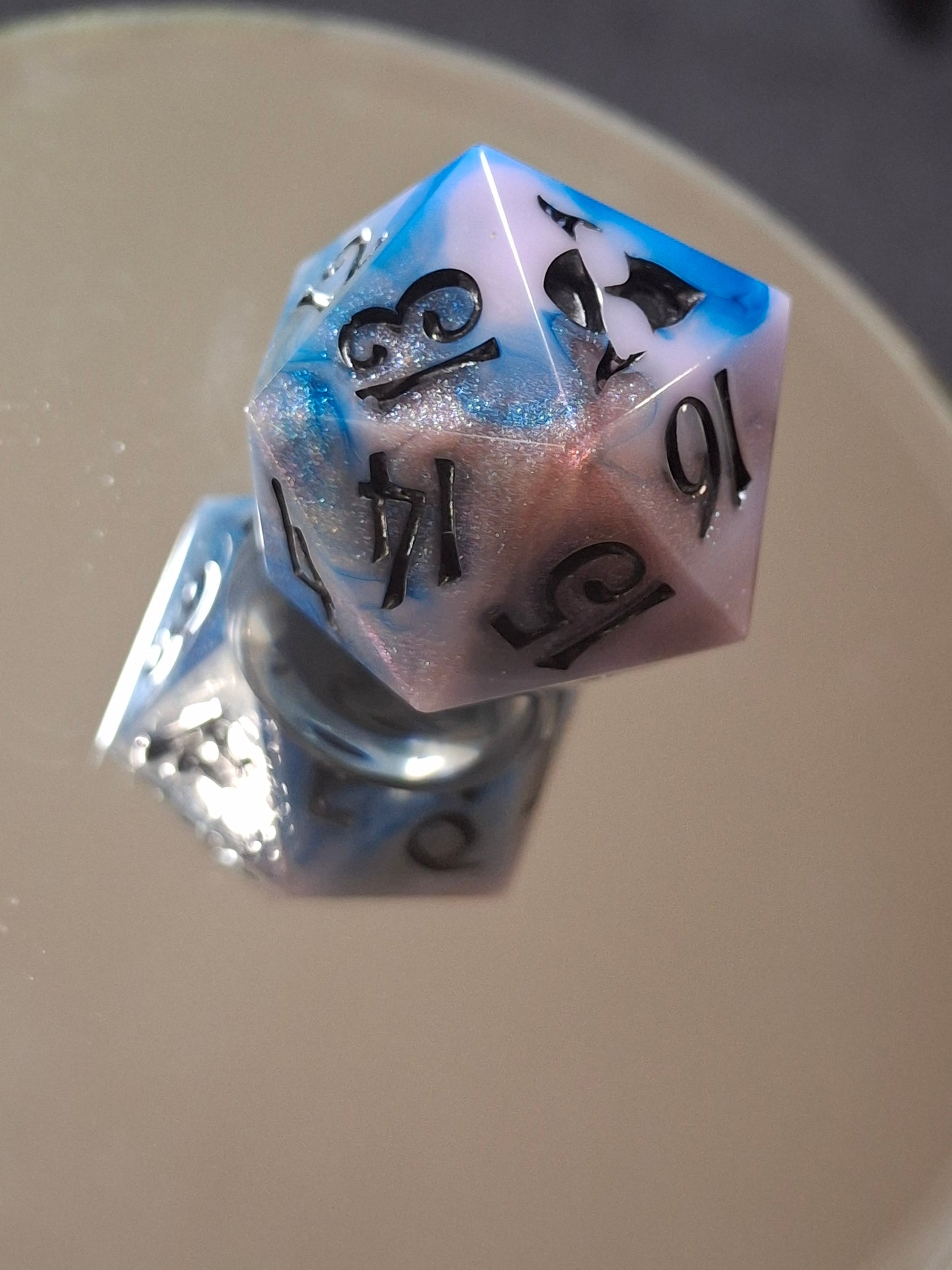 Dreamflux – A Shimmering Spin Down D20 of Arcane Beauty Oversized D20 Dice