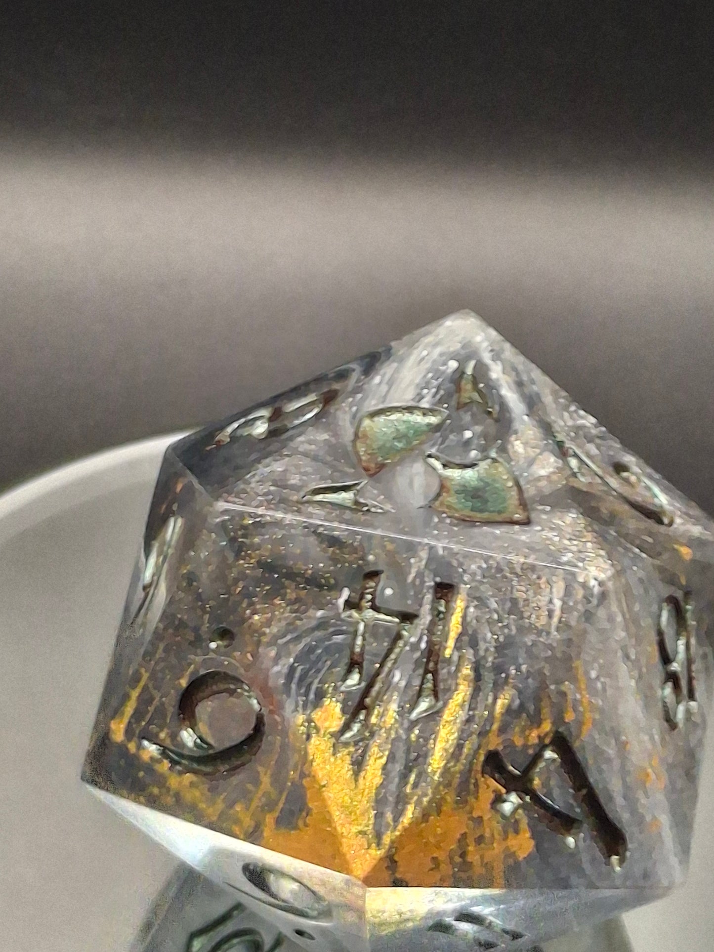 55mm Black, White & Clear Chonk D20 – Handmade Sharp-Edged Dice with Color-Shifting TurboDork Ink for DnD