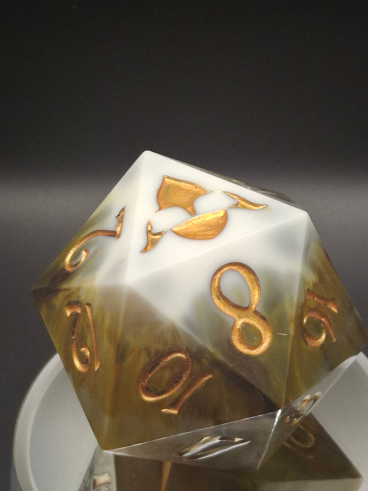 Magic Golden Vein 20-Sided Dice for TTRPGs – Mythical Collector's Treasure 78mm Chonk