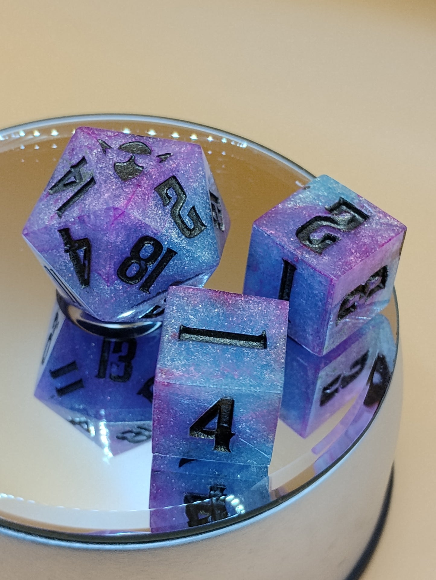 Daggerheart GM Dice Set – 38mm Mini Chonk D20 & D6 Pair in Shimmering Purple with Oil-Slick In