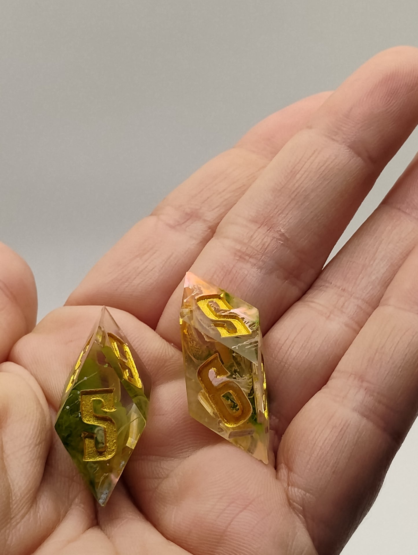 Handmade Rhombic D6 Dice Pair – Autumn Leaves Green & Orange | Whimsical Fantasy TTRPG Dice