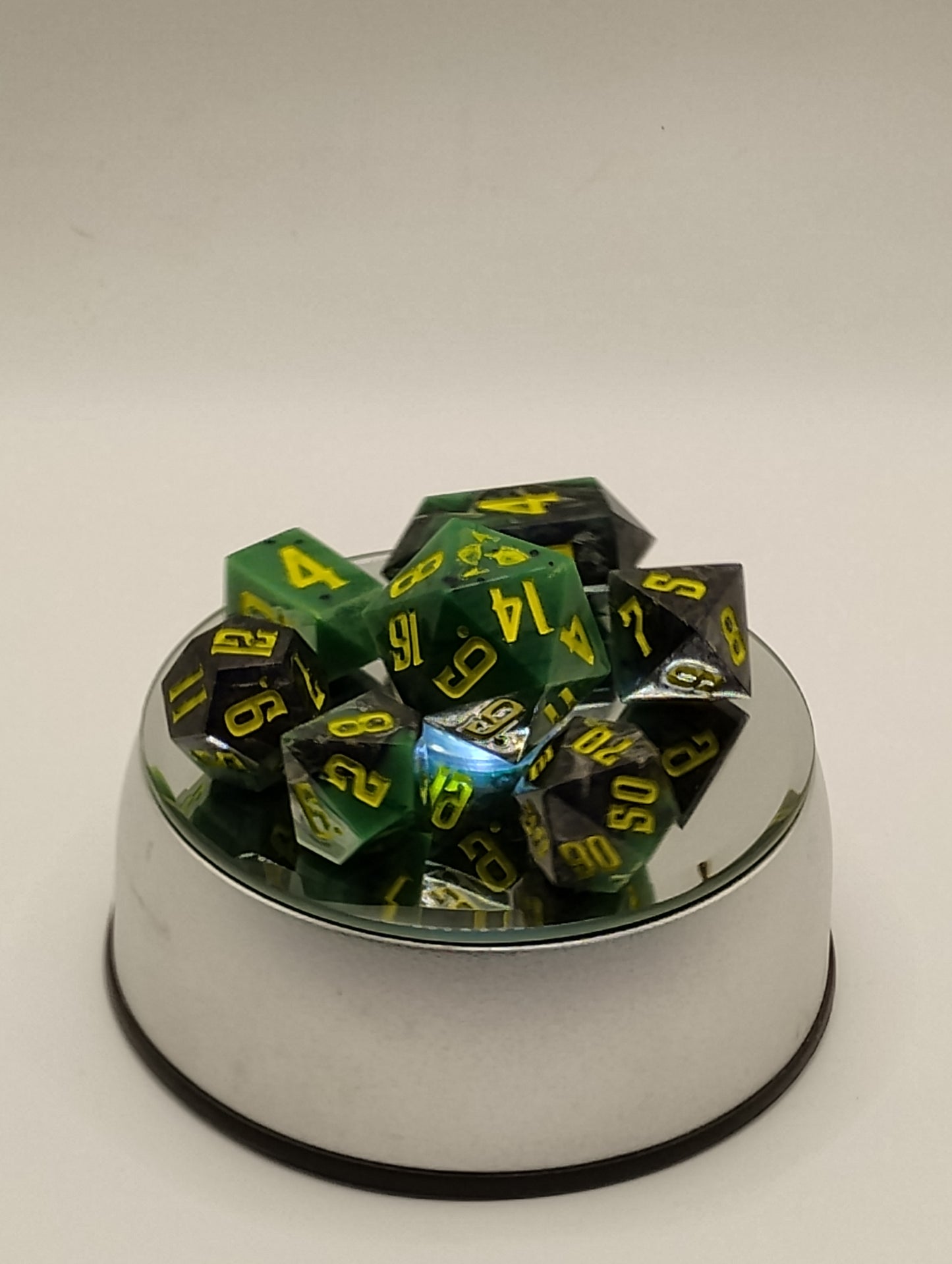 Verdant Hex – Dice Born of Shadow and Stone