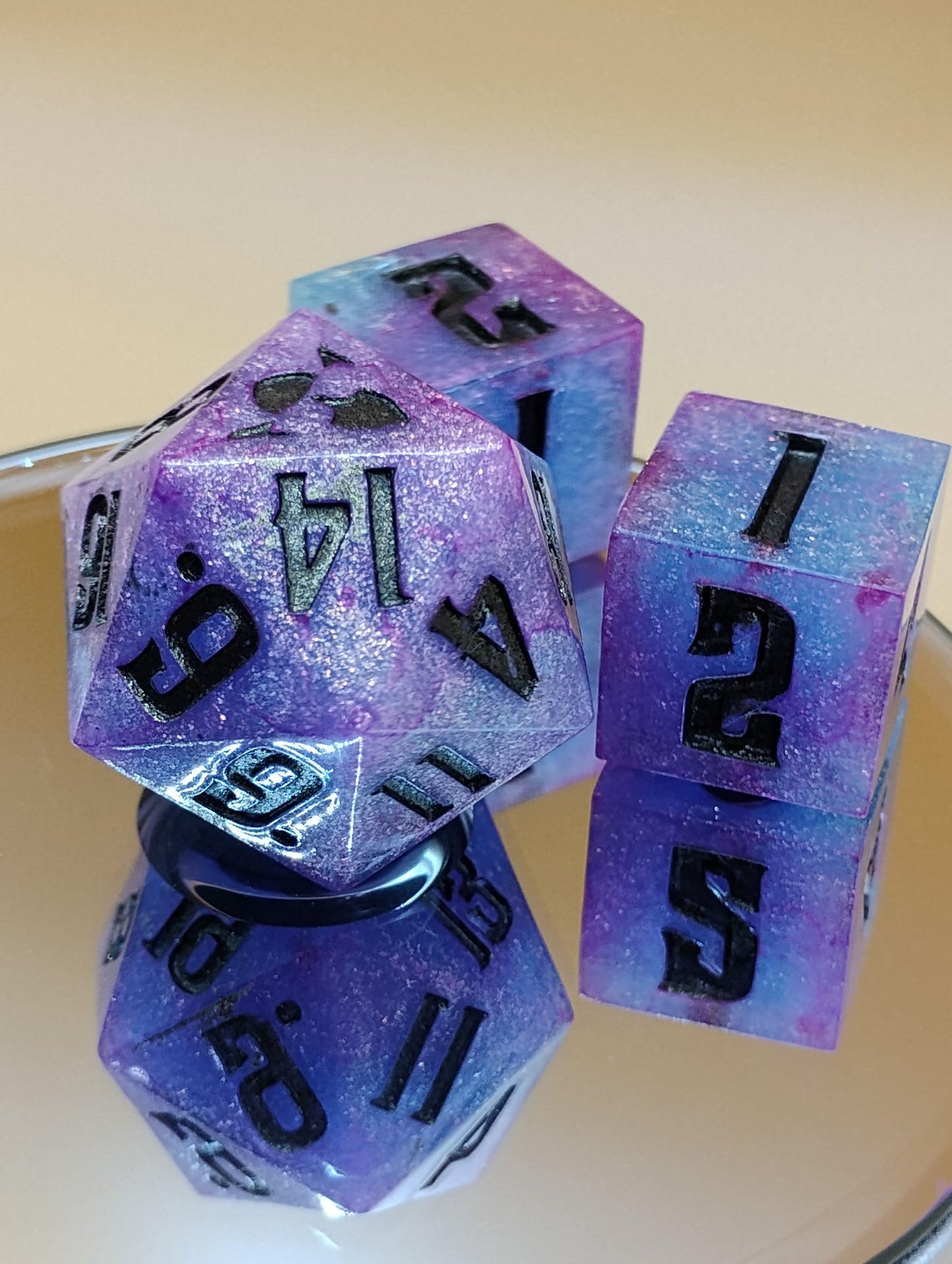 Daggerheart GM Dice Set – 38mm Mini Chonk D20 & D6 Pair in Shimmering Purple with Oil-Slick In