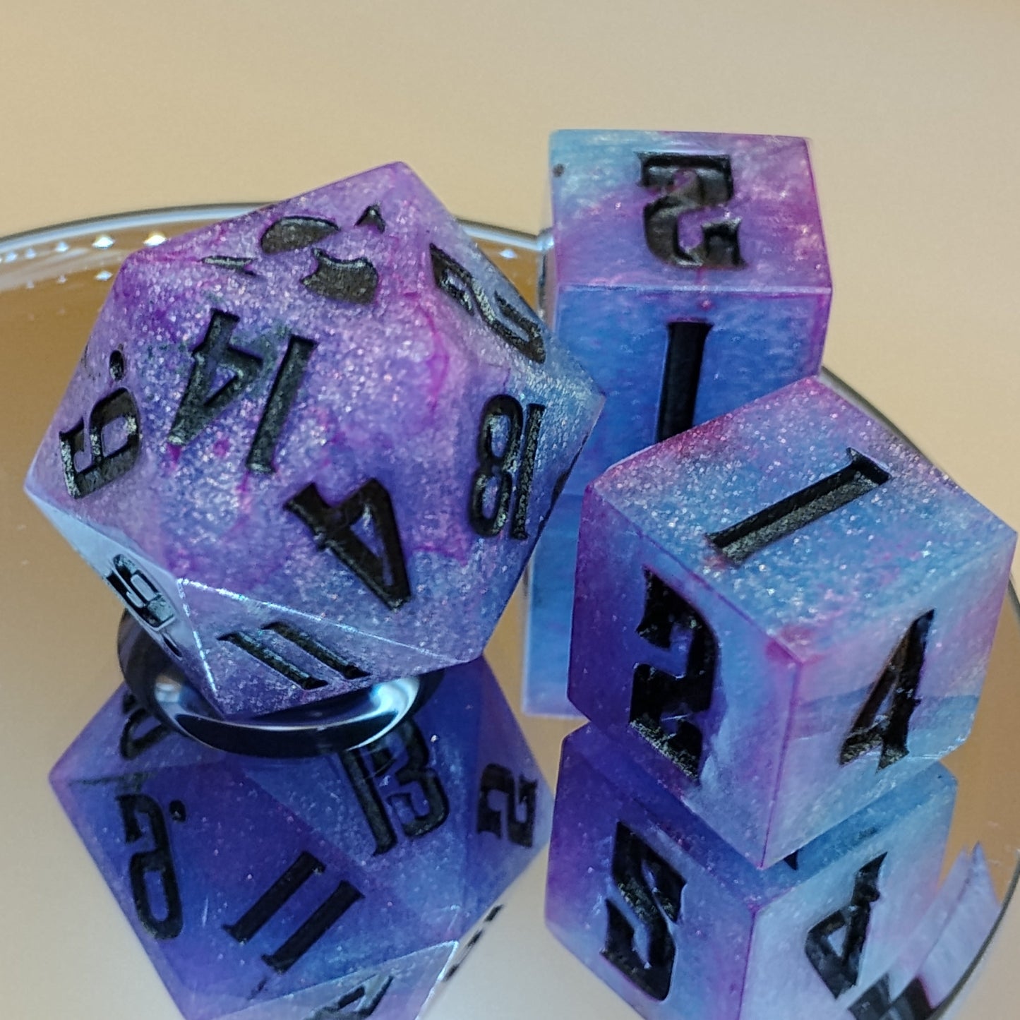 Daggerheart GM Dice Set – 38mm Mini Chonk D20 & D6 Pair in Shimmering Purple with Oil-Slick In