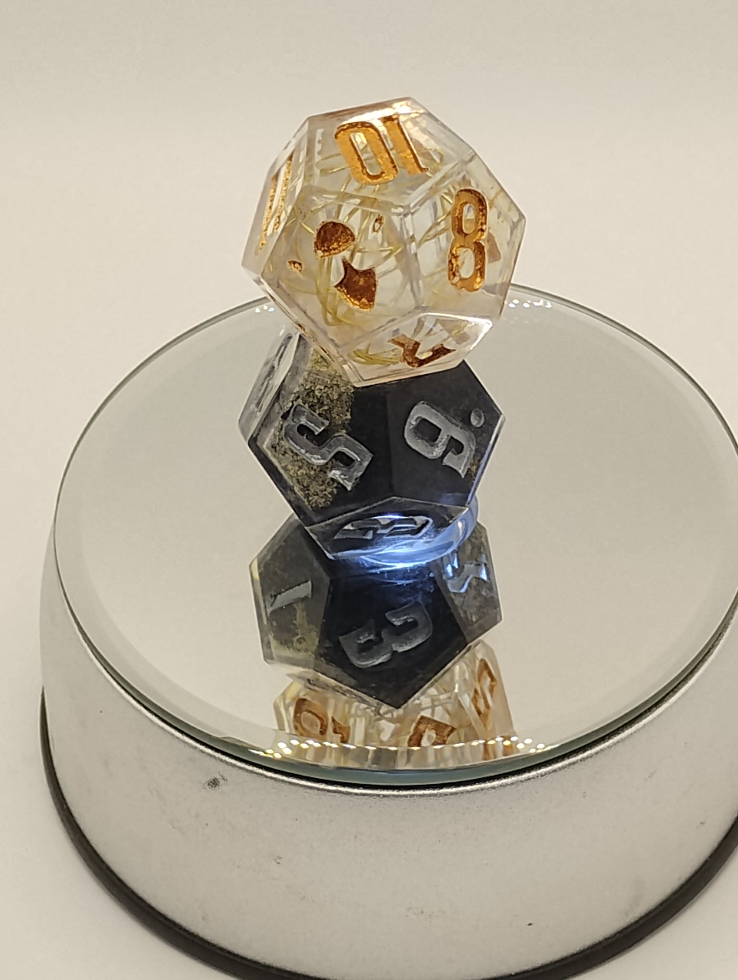 Daggerheart Twin d12 Dice for Dungeons & Dragons – Gilded Cage Hope & Obsidian Glitter Fear