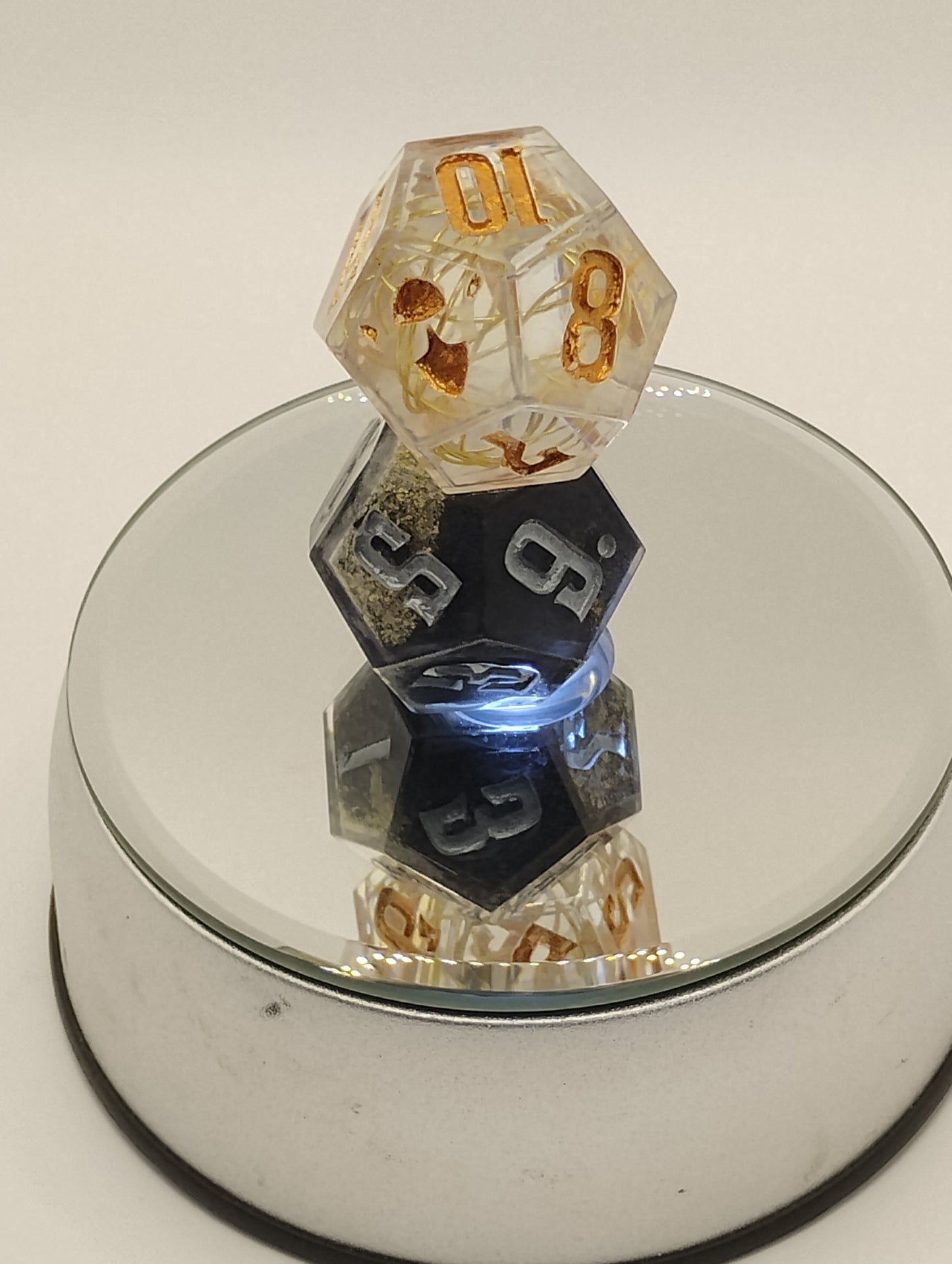 Daggerheart Twin d12 Dice for Dungeons & Dragons – Gilded Cage Hope & Obsidian Glitter Fear