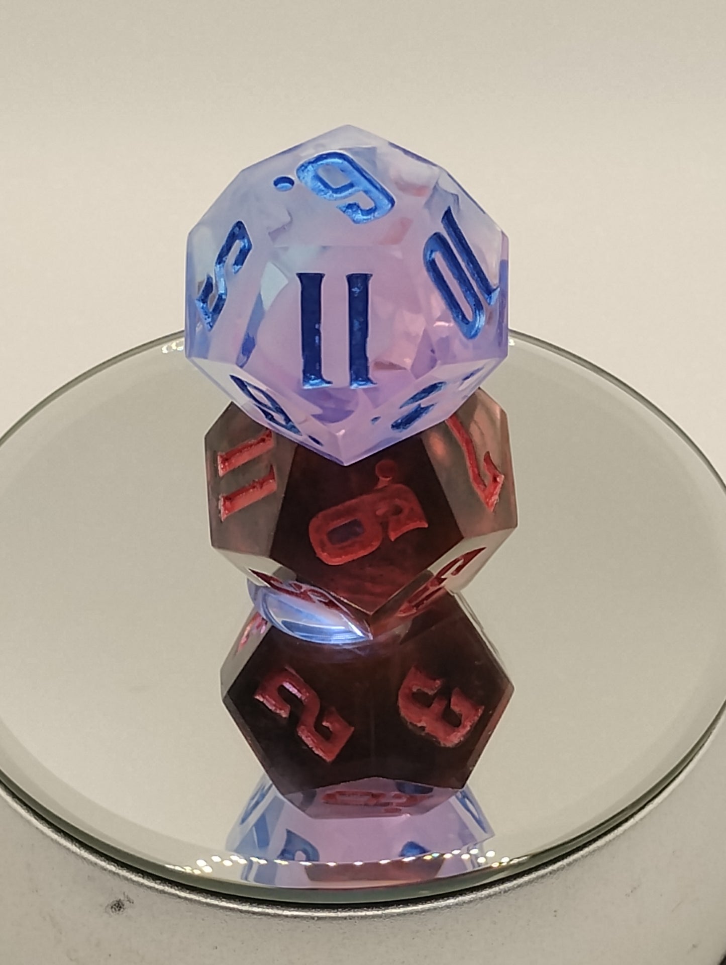 Daggerheart Twin d12 Dice by Critical Role – Cloudblush Hope & Midnight Pink Fear