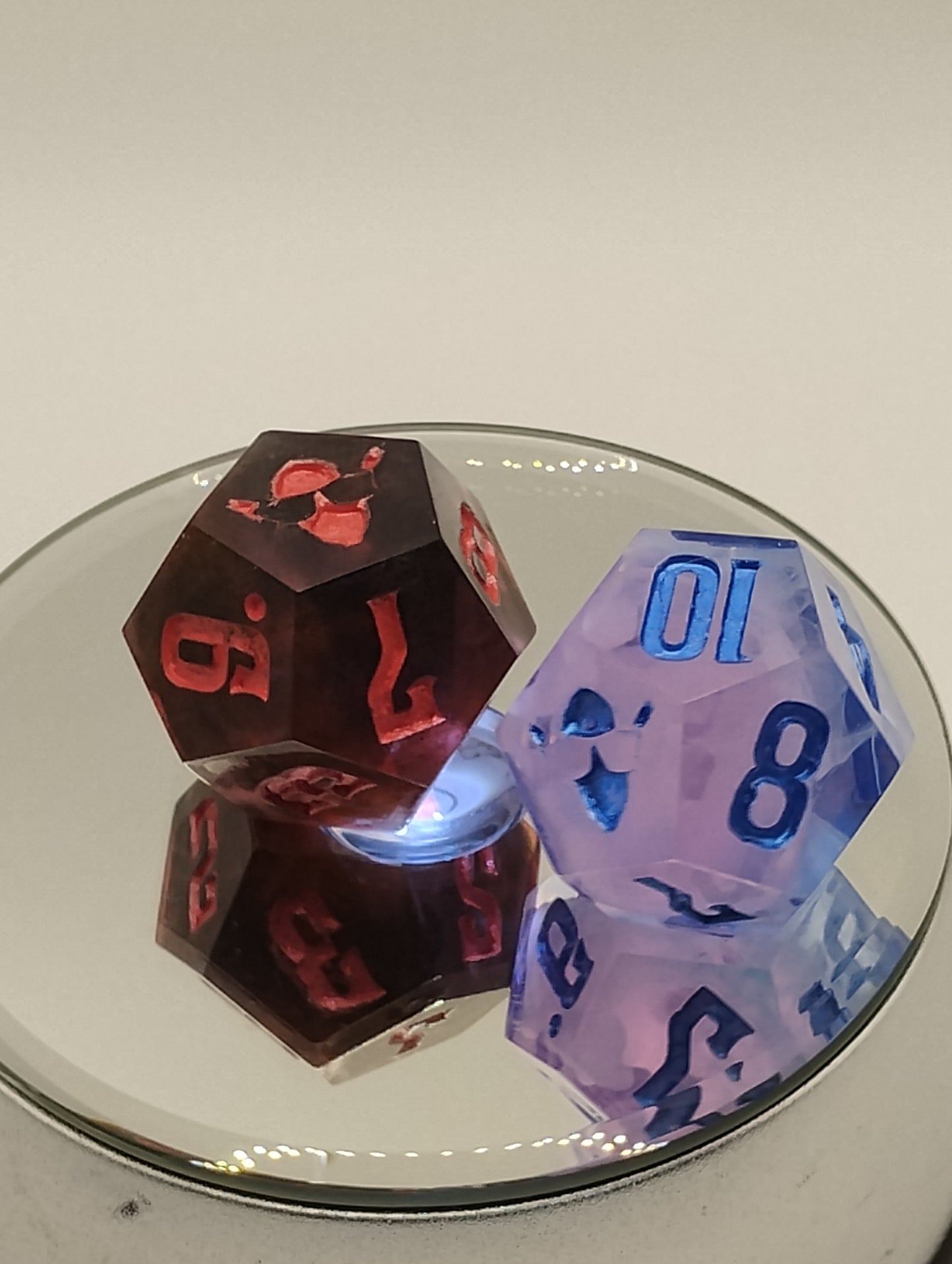 Daggerheart Twin d12 Dice by Critical Role – Cloudblush Hope & Midnight Pink Fear