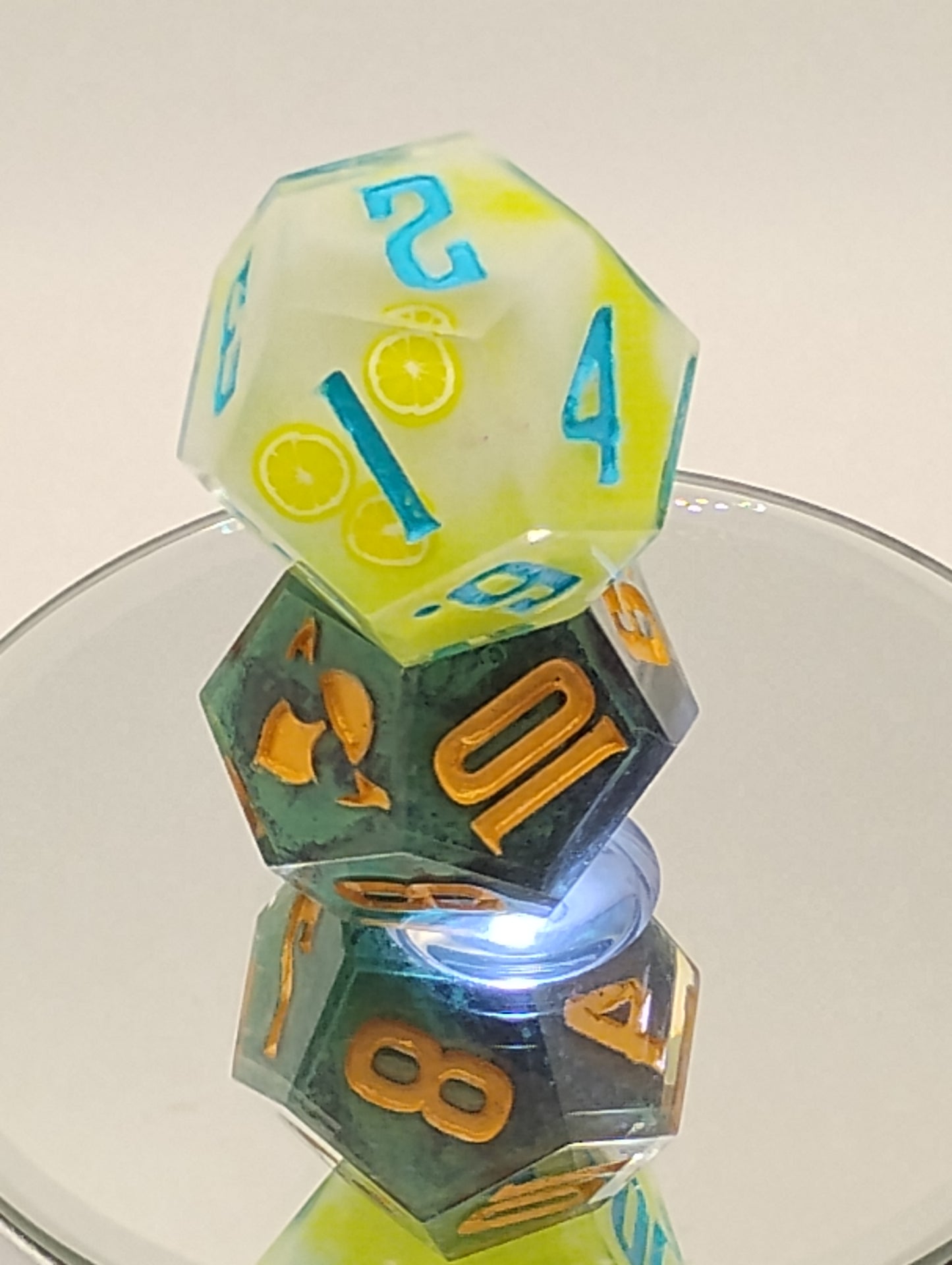 Daggerheart Twin d12 Dice for Dungeons & Dragons – Lime Hope & Dark Forest Fear