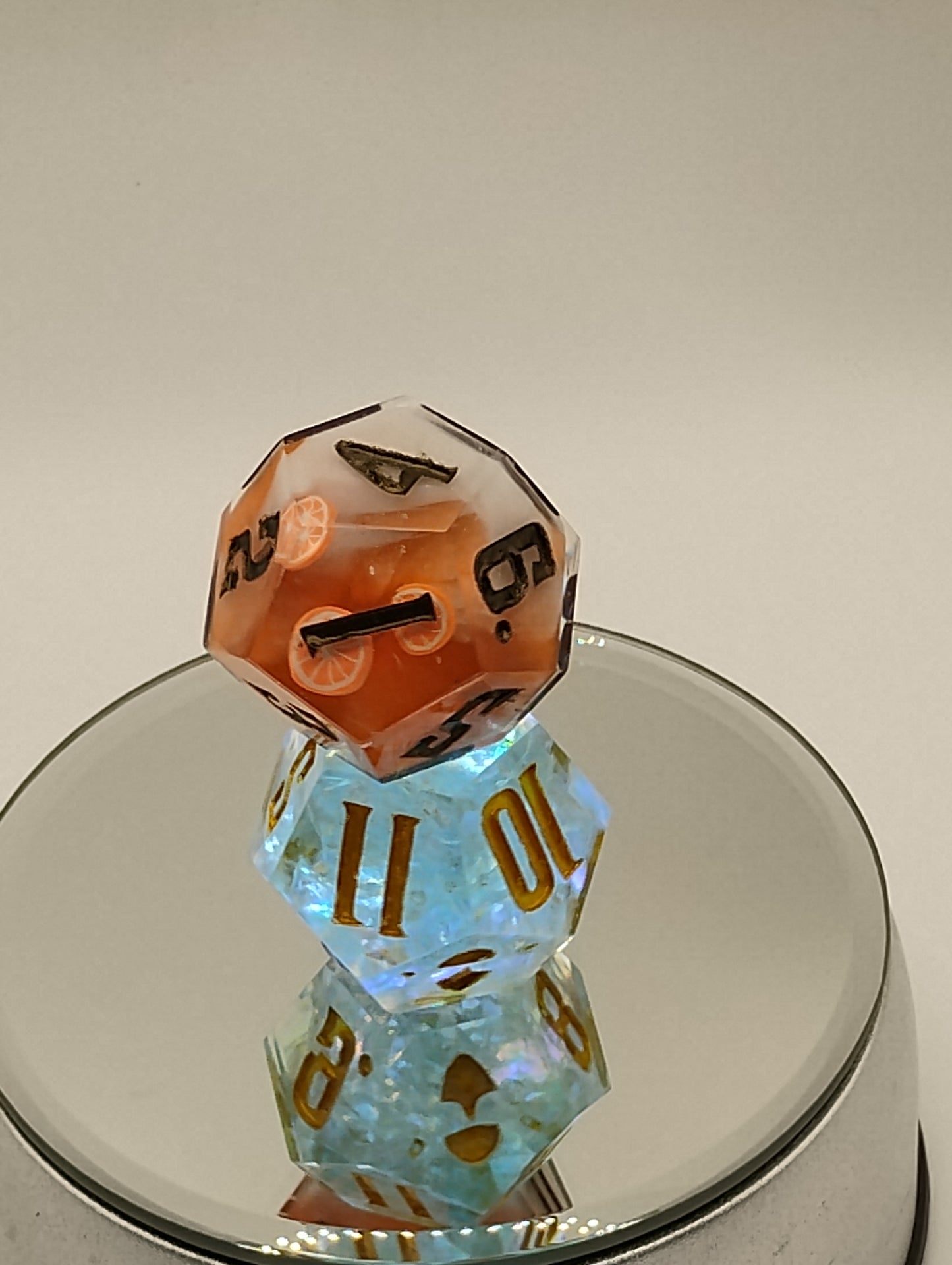 Daggerheart Twin d12 Dice by Critical Role – Shimmering Aqua Holo Hope & Grapefruit Ember Fear