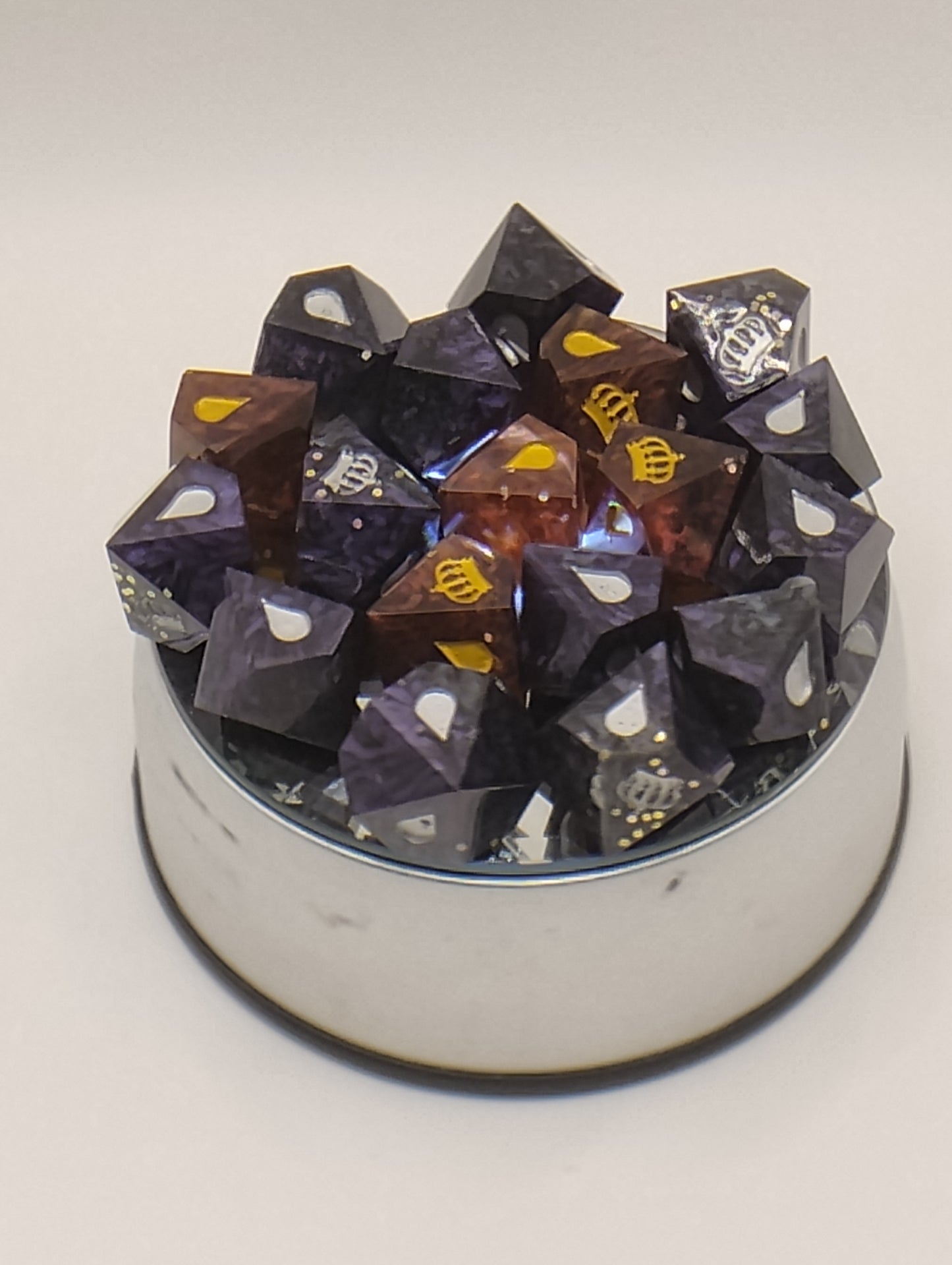 Dark Fantasy Vampire: The Masquerade Dice Set – Black & Amber RPG Dice with Gold & Silver Numbers for Dungeons & Dragons, Vampire: The Masquerade & TTRPGs