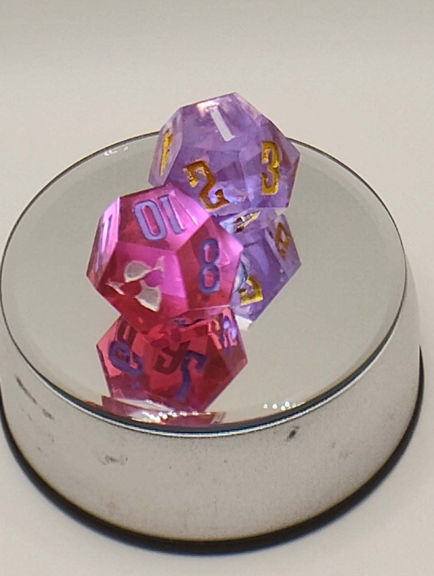 Dagger Heart Whimsical Pink & Purple DnD Dice Set – 2 Piece Crystal Style RPG Dice with Gold and Purple Numbers for Dungeons and Dragons