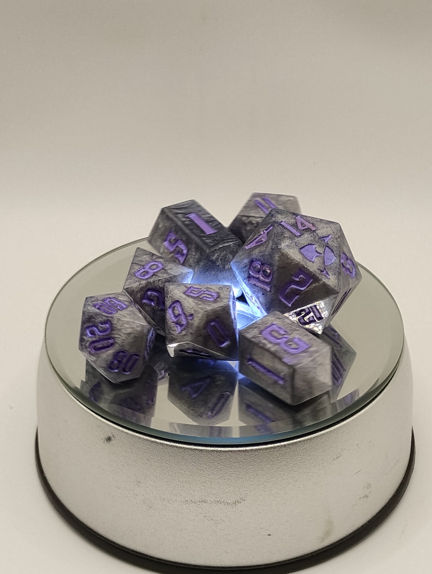 Arcane Stone Golem DnD Dice Set – Golem-Inspired RPG Dice with Purple Numbers for Dungeons & Dragons & TTRPGs